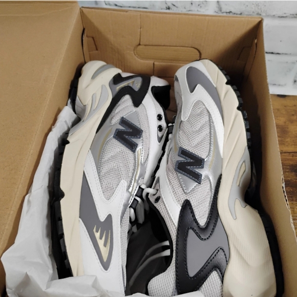 New Balance 725 Grey White Black Men's 9.5 ML725CE - Picture 7 of 9